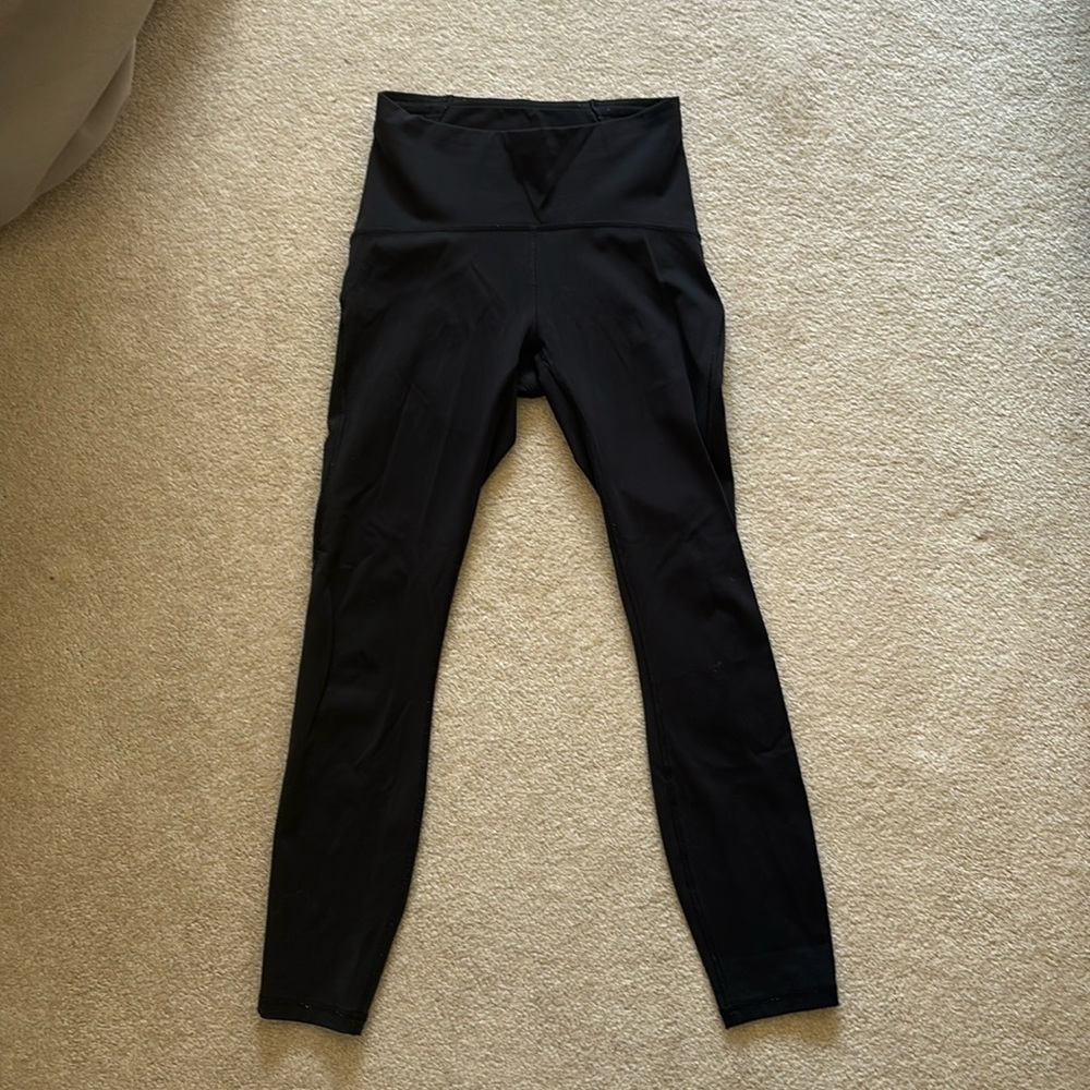 Lululemon Black Cropped Legging (Size 4)